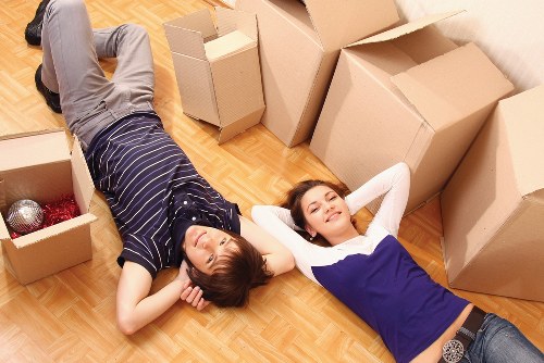 Commercial and residential moving truck support in New Cross